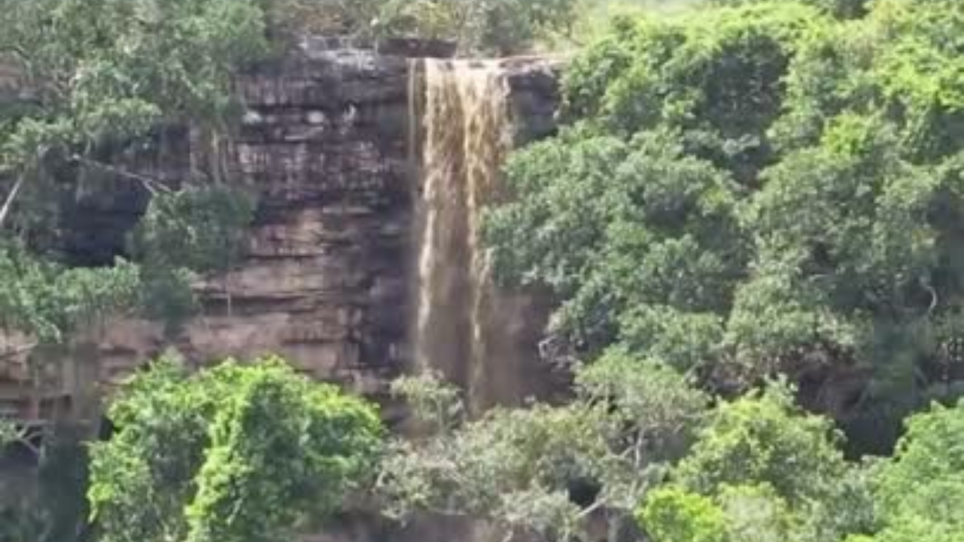 Morro do Chapéu – BA: Guia de Turismo apresenta a Cachoeira do Romualdo, pouco conhecida. Visite!
