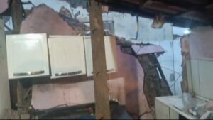 Família é retirada de casa por consequências das chuvas em Morro do Chapéu – BA