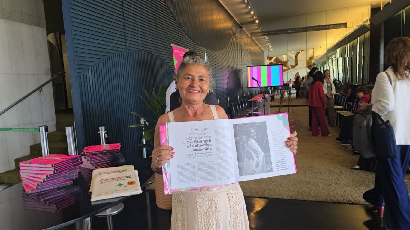 Catadora da Recicla Jacobina participa em Brasília do lançamento do livro “Mulheres que Reciclam o Futuro”