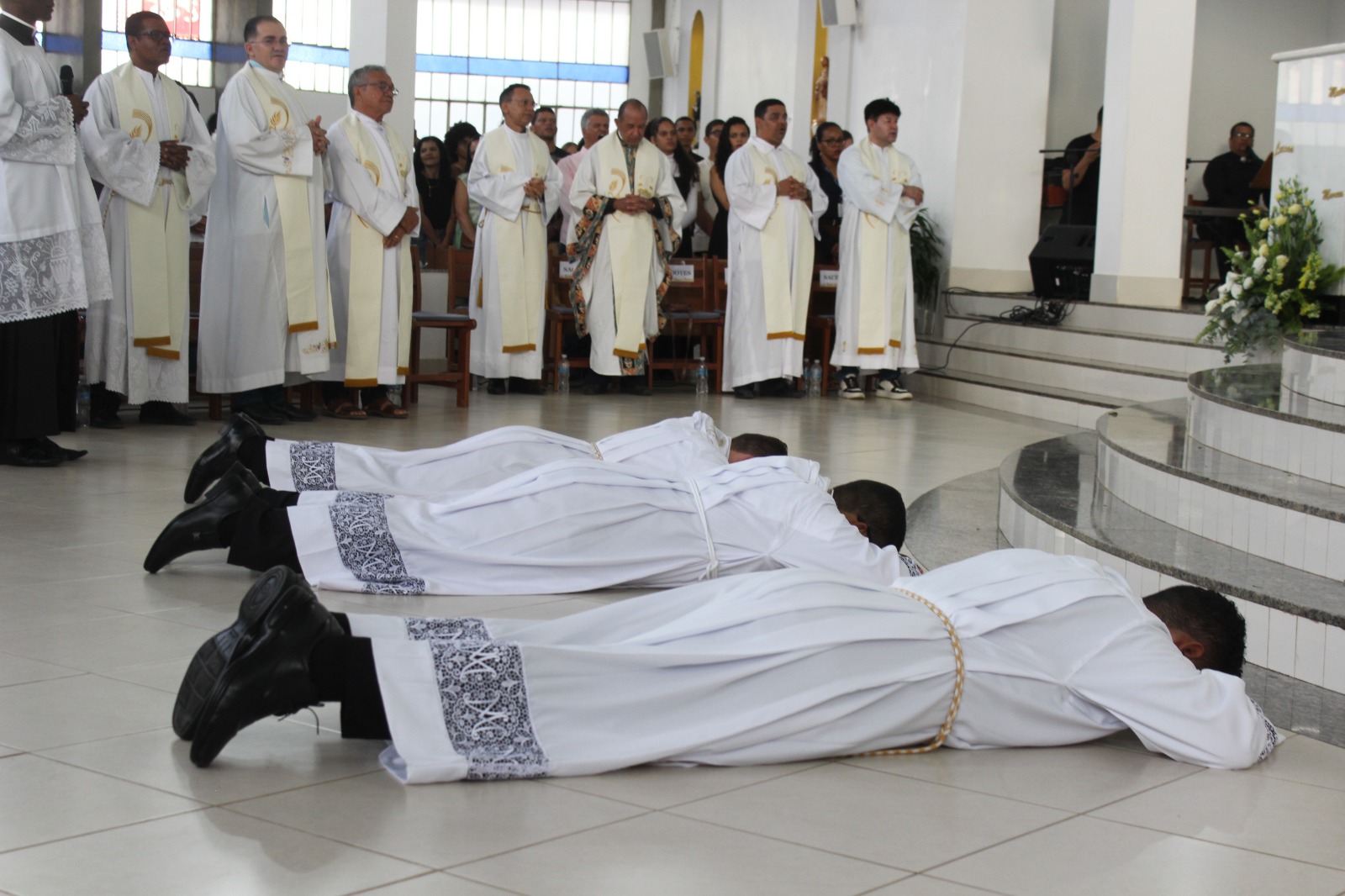 UMA DIOCESE REUNIDA PARA TESTEMUNHAR E CELEBRAR A GRAÇA DE DEUS