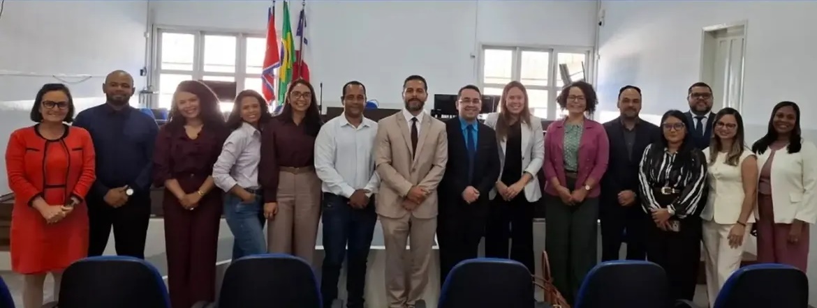 Advocacia de Morro do Chapéu se reúne com Juíza Titular Laura Morais e Juiz Titular Paulo Barros para discuti demandas de interesse da classe na comarca