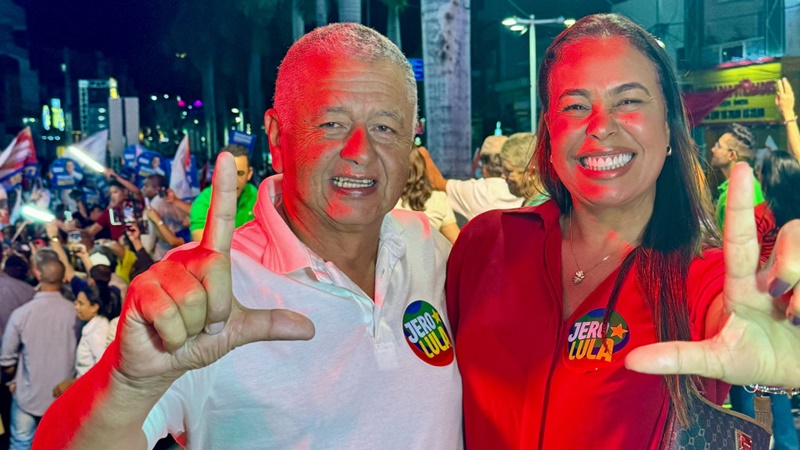 Prefeita Daiane marca presença em grande comício de Jerônimo Rodrigues em Irecê
