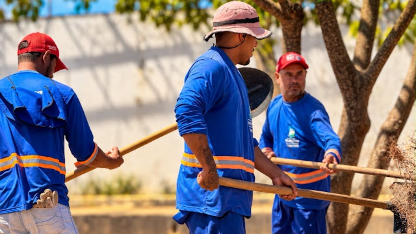 Prefeitura com o Povo leva mais de 300 atendimentos ao povoado de Mulungu, em Várzea Nova.